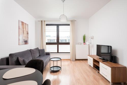 Wola Parkside Comfy Studio by BookingHost, Varsovie