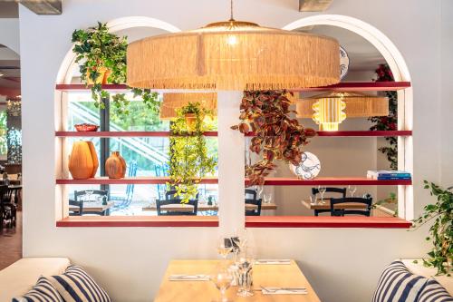 Restaurant, RockyPop Marseille Hotel in 06. Castellane et Préfecture