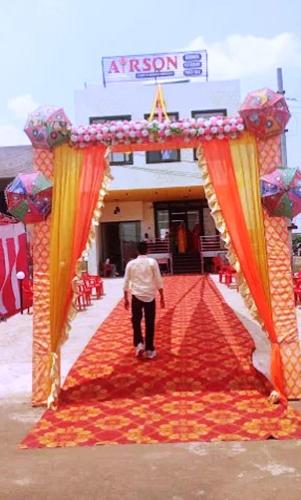 HOTEL AIRSOn – khách sạn tại Wadgaon