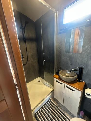 Zuhanyzó, Vinařství Adamevino (Vinarstvi Adamevino) in Zajeci