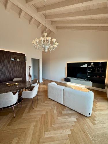 Luxury Beach and Pool House Jesolo in Piazza Milano