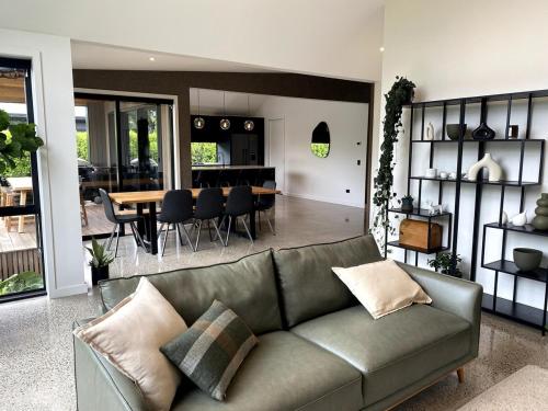 Modern Retreat in Lynmore – khách sạn tại Lynmore