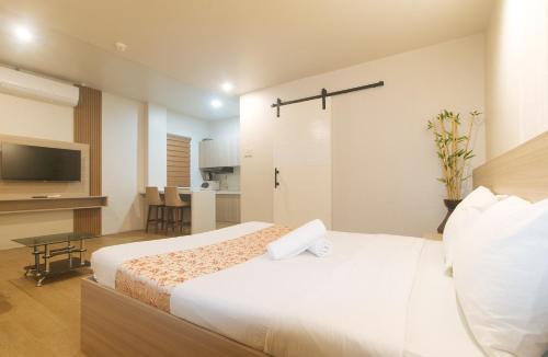Elyseah Condotel, Mabalacat