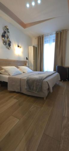 Camelia Prestige - Place de la Nation, Paris (Foto 8)