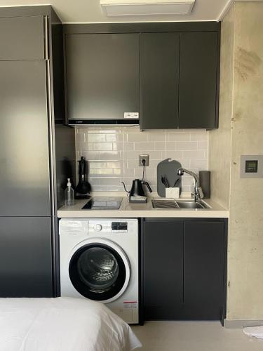 Urbanstay  Boutique Nampo BIFF near Busan Modern History Museum