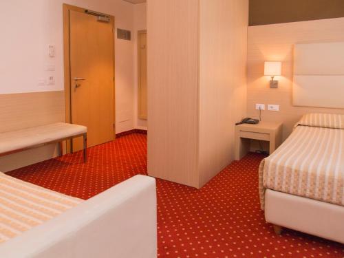 Hotel Regina - main image