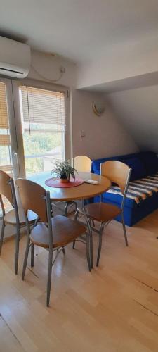 Airport Nikki Apartments in ซูร์ชิน