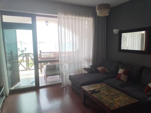 Whait Coast Apartments 8 m from the sea 105m2 the first line in Kavarna