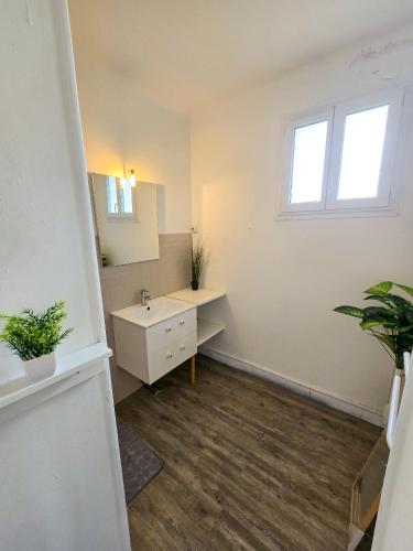 Fürdőszoba, Le Cosy du Lac in Volonne