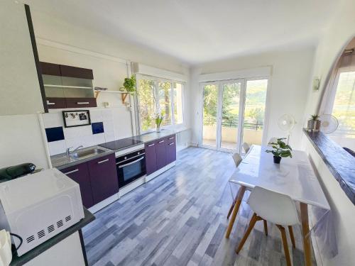 Konyha, Le Cosy du Lac in Volonne