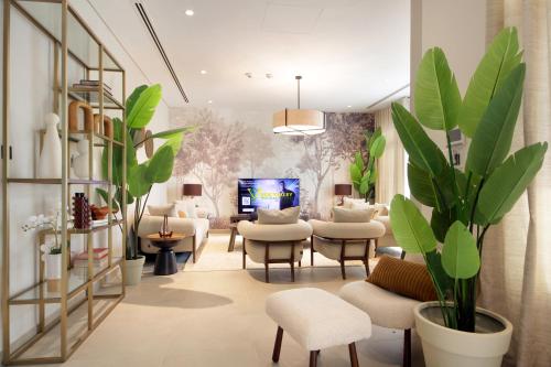 Silk Valley - Al Jurf Luxury 4BR with private pool and steps away from Beach in Ghantoot