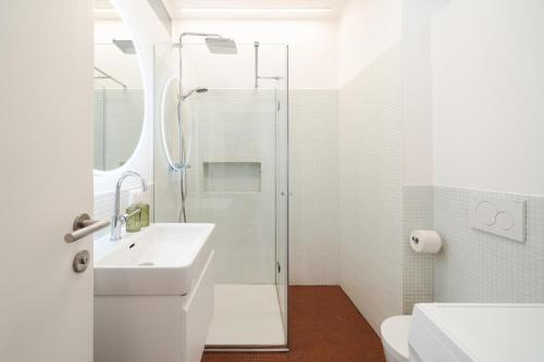 Orange Flat by GrazRentals highest standard & free parking, Graz (photo 9)