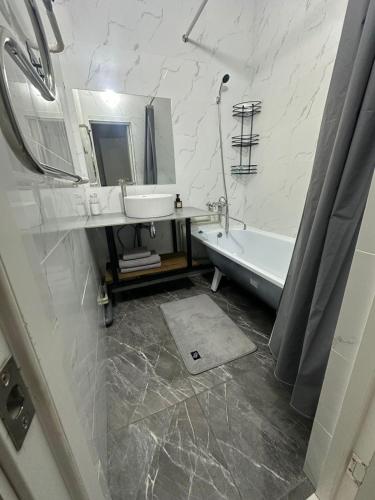 Apartment on Satpayeva 55/8 in Oskemen