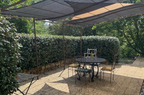 A Nice Place To be in La Verdiere