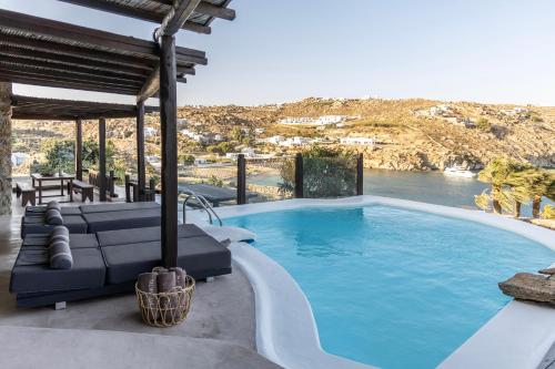 สระว่ายน้ำ, Nimbus My Aktis in มีโกนอส