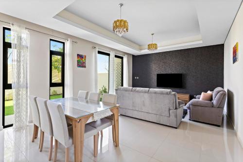 Luxurious 3-Bedroom Villa with Private Garden, Dubai (foto 2)