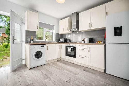 Stylish 3 Bedroom Home - Garden - Parking - Fast WiFi - 215R, Birmingham (fotografie 5)