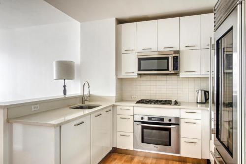 Blueground Hells Kitchen fitness center nr Hudson River Park NYC-1857, New York (Foto 9)