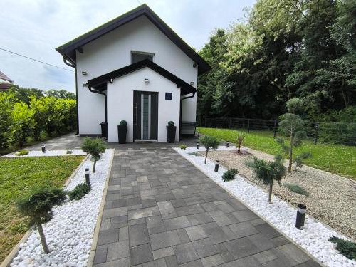 July Holiday House in 科汀