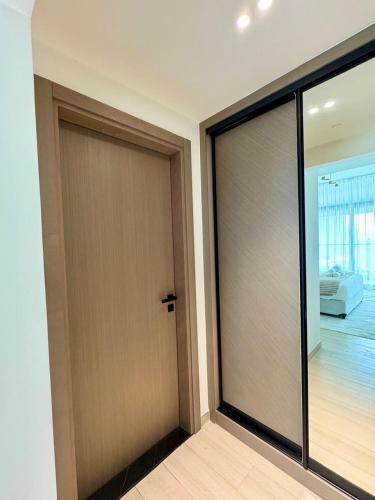 Luxe 2br With Fast Wi-fi Parking, Gym And Pool!, Dubaj (fotografie 7)