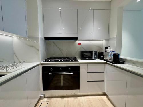 Luxe 2br With Fast Wi-fi Parking, Gym And Pool!, Dubaj (fotografie 8)
