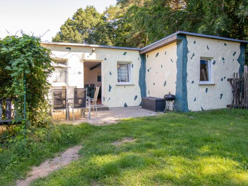 2 bedrooms, 5 beds