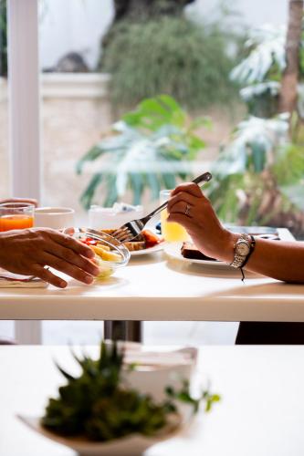 Hotel Puerta del Mar - image 14