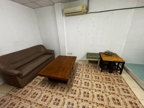 Sukhum Sukhumvit-Onnut Guest House - 편의 시설/서비스