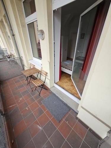 Leipzig Innenstadt-Süden - Wohnungen & Studios teilweise mit Aufzug - image 4