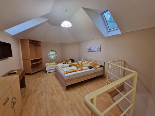 Apartment - Split Level image 1