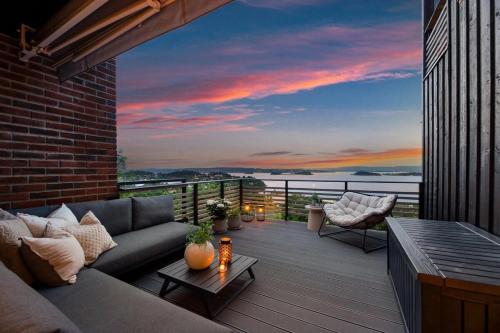 Unique funkish house near Oslo exceptional view – khách sạn tại Nordstrand