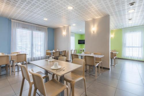 Appart'City Confort Perpignan Centre Gare - Accommodation - Perpignan