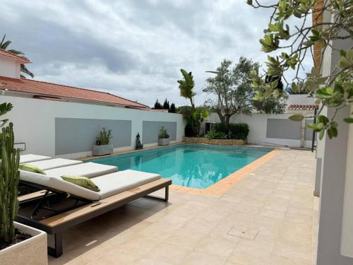 Fabulous Beach Villa in Amazing location gîte à louer Praia da Ana