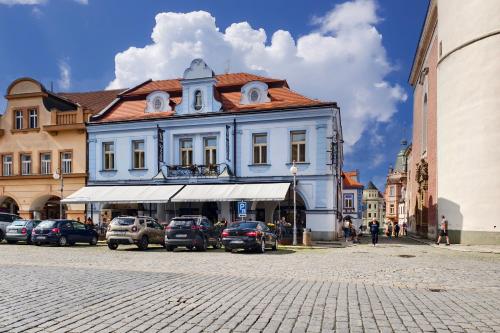 . Hotel Zlatá Včela