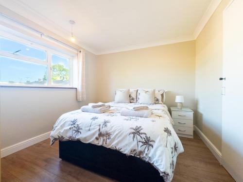 House - sleeps 7 private garden & parking in 聖馬丁