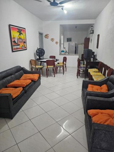 Casa Mongaguá plataforma, Mongaguá