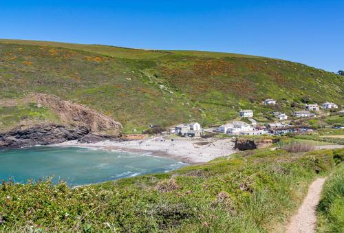 Viesnīcas āriene, Lower Hillcott in Crackington Haven