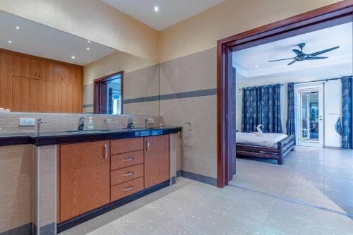 Tropical Luxury 4BR Pool Villa w Game Area