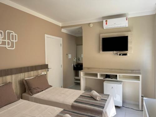 Deluxe Suite image 7