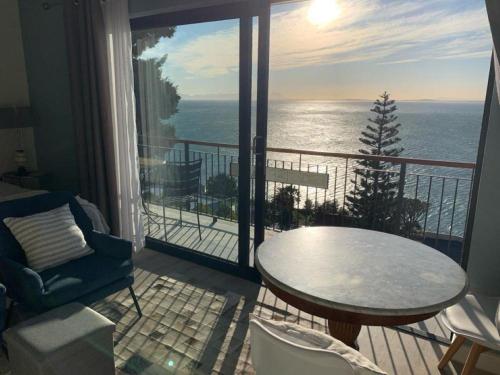Artists Cottages Gordon's Bay Room Type - King Studio