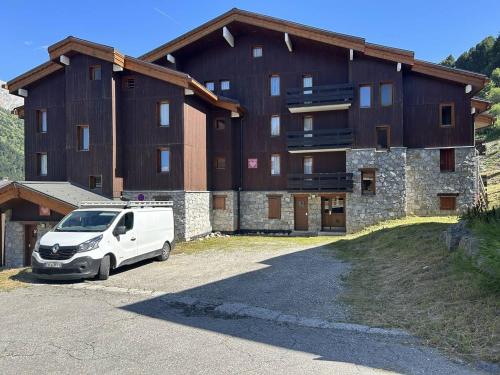 Méribel Mottaret : Appart. Confortable 2 Ch, Balcon, Ski-In/Ski-Out - FR-1-355-50 (Meribel Mottaret : Appart. Confortable 2 Ch, Balcon, Ski-In/Ski-Out - FR-1-355-50) in เมอริเบล มอตตาเรต