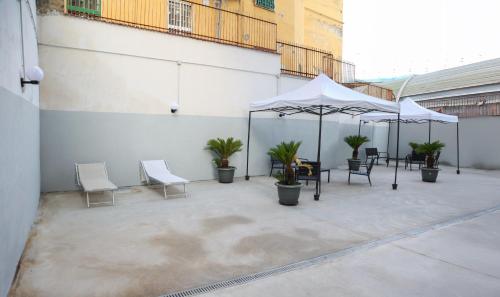 Balcony/terrace, Spend Night in Airport