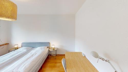 Basic & Simple on Langgrütstrasse in Zürich, Schweiz