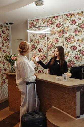 Hotel Victory Home - 10min Lotnisko Chopina, 15min to Zachodni, 5min to Progresja, Varsavia