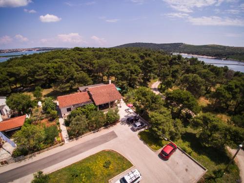 Apartment Rakić Pomer 1
