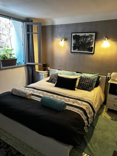 1 queen bed