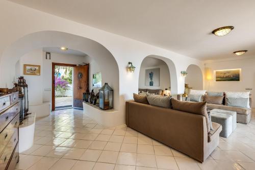 Sabaudia Beachfront Luxury Design Villa in 薩包迪亞