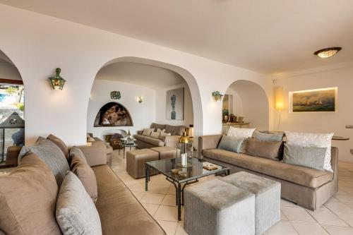 Sabaudia Beachfront Luxury Design Villa in 薩包迪亞