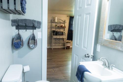 Bathroom, Near Lake Texoma Quad-plex - 28 in Calera (OK)