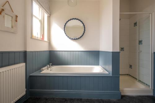 Stoney Beach - Aldeburgh Coastal Cottages - image 4